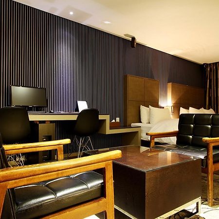 Uijeongbu Latree Hotel Екстериор снимка