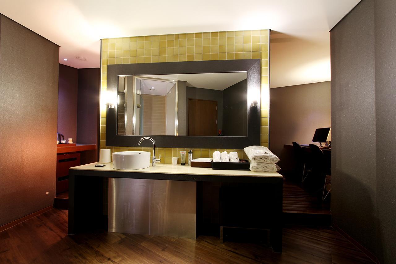 Uijeongbu Latree Hotel Екстериор снимка