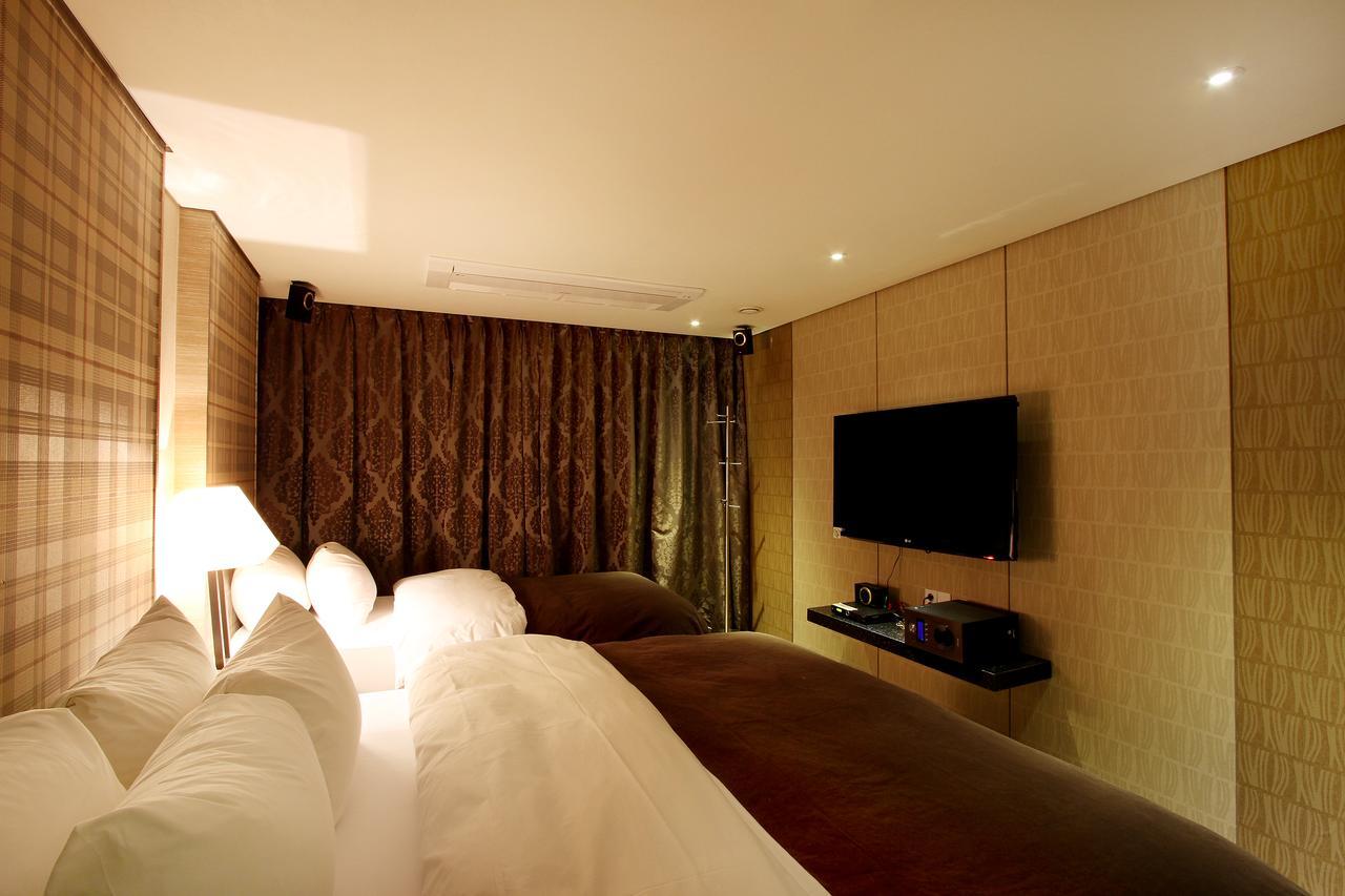Uijeongbu Latree Hotel Екстериор снимка
