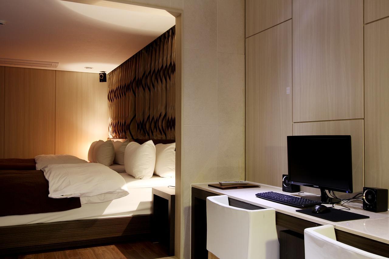 Uijeongbu Latree Hotel Екстериор снимка