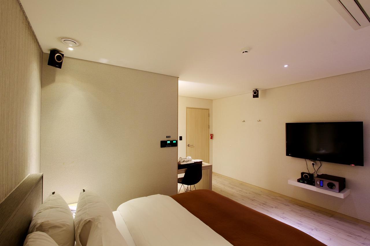 Uijeongbu Latree Hotel Екстериор снимка