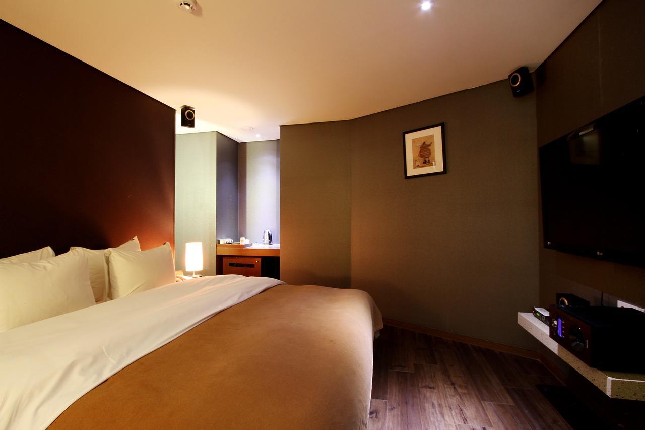 Uijeongbu Latree Hotel Екстериор снимка