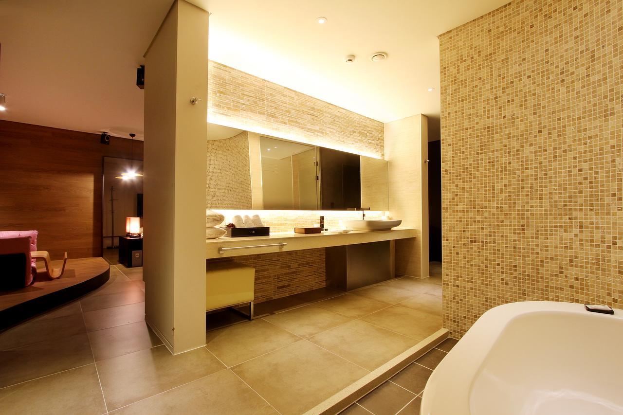 Uijeongbu Latree Hotel Екстериор снимка