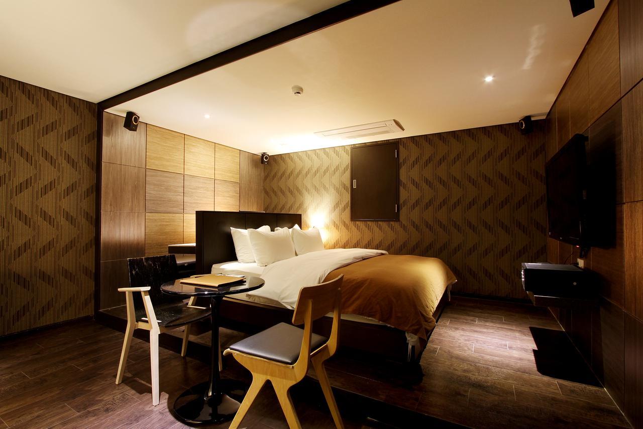 Uijeongbu Latree Hotel Екстериор снимка