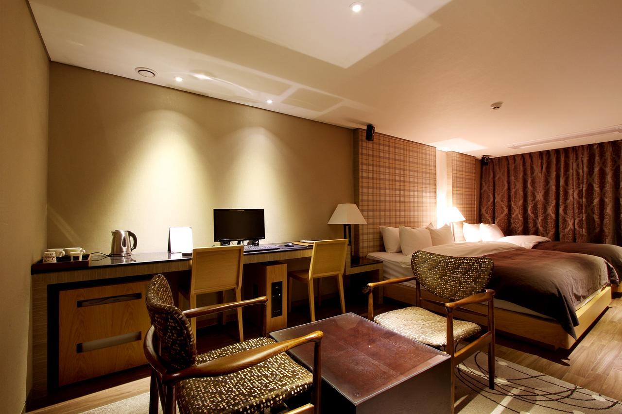 Uijeongbu Latree Hotel Екстериор снимка
