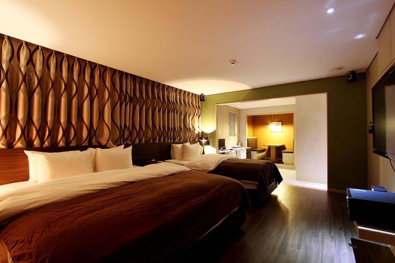 Uijeongbu Latree Hotel Екстериор снимка