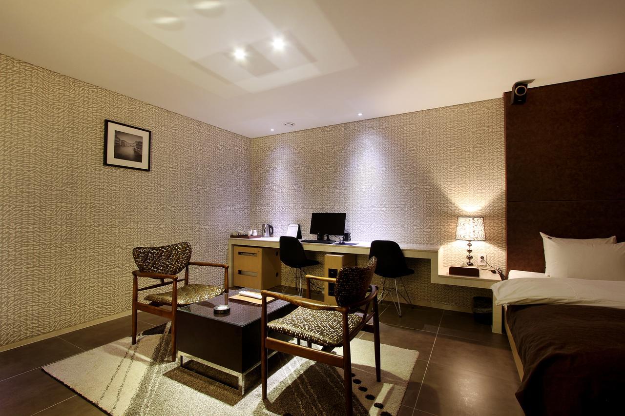Uijeongbu Latree Hotel Екстериор снимка